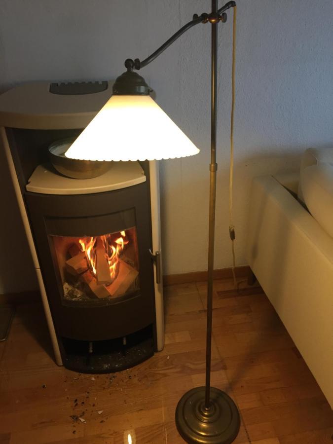 Idyllisch Wohnen Im Weserbergland - Bungalow Mit Phantastischer Aussicht Fuer 4 Personen Polle Exterior photo
